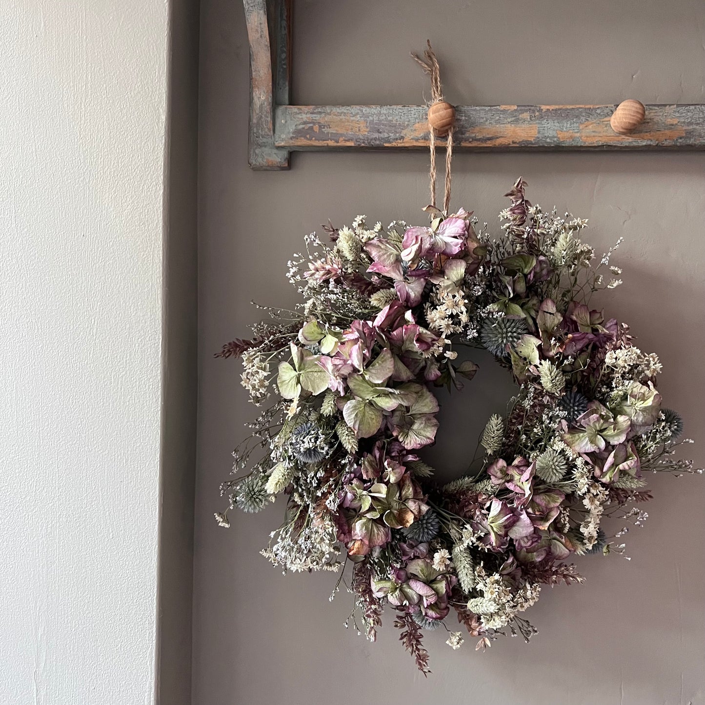 Summer Dried Flower Wreath: Farmhouse home Decor, 25cm