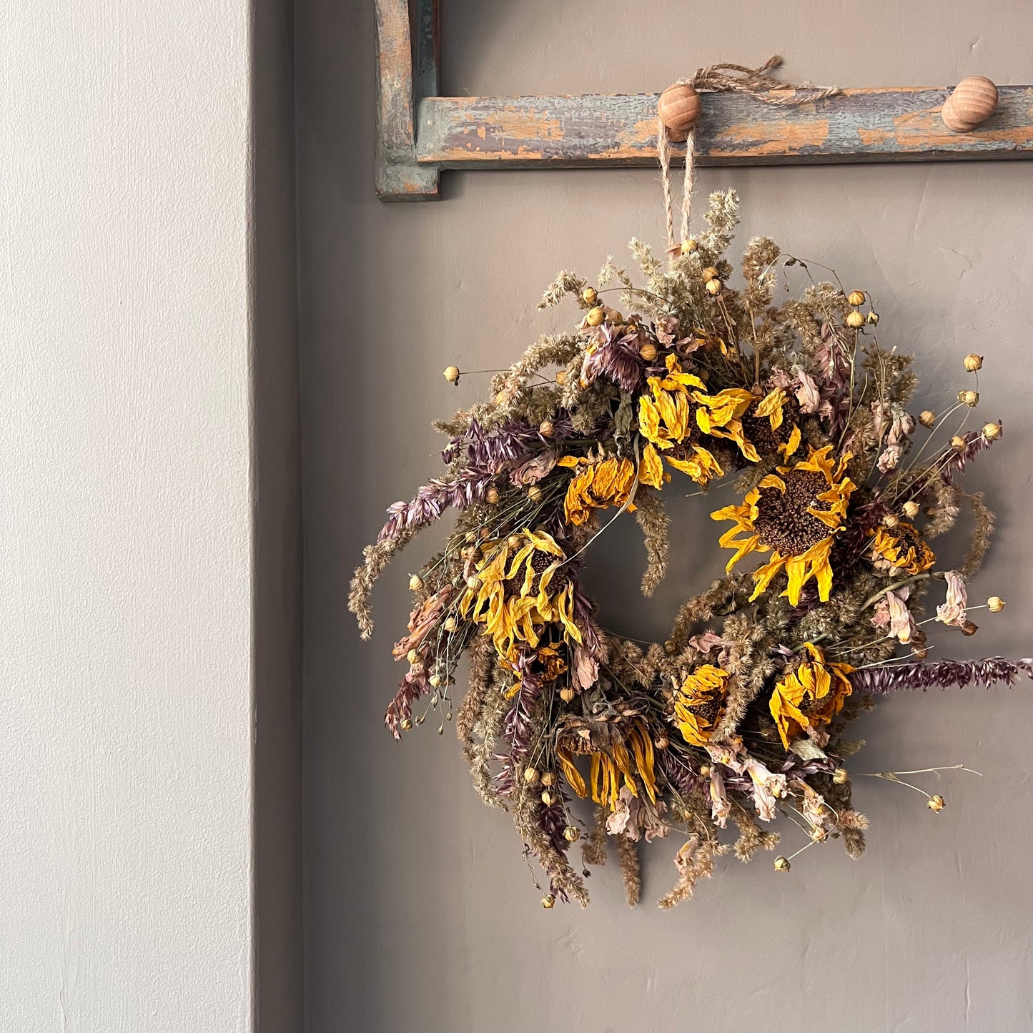 Dried flower wreath | Autumnal Home decor | 25cm