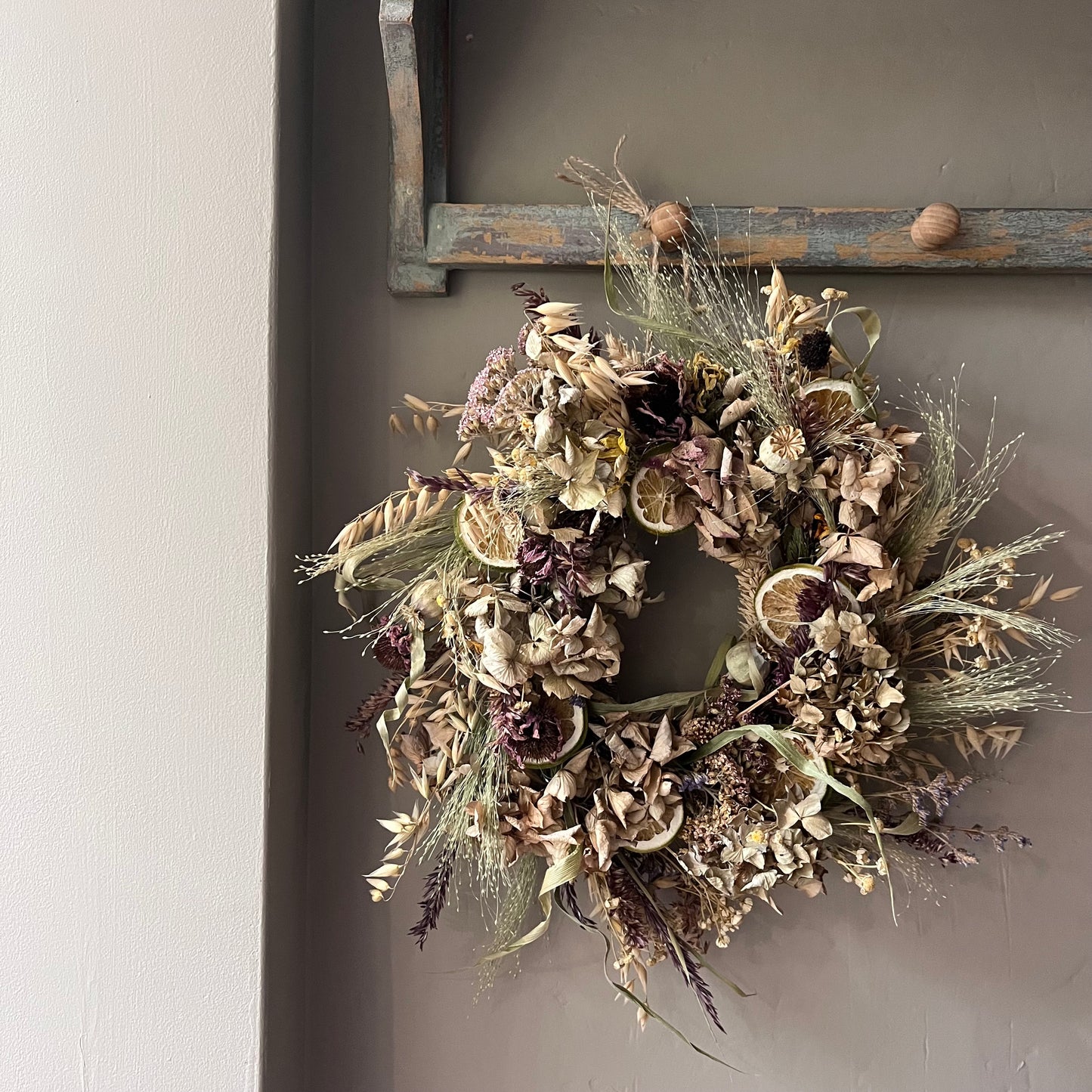 Dried Flower Wreath: Spring Everlasting Floral Decor (25cm)