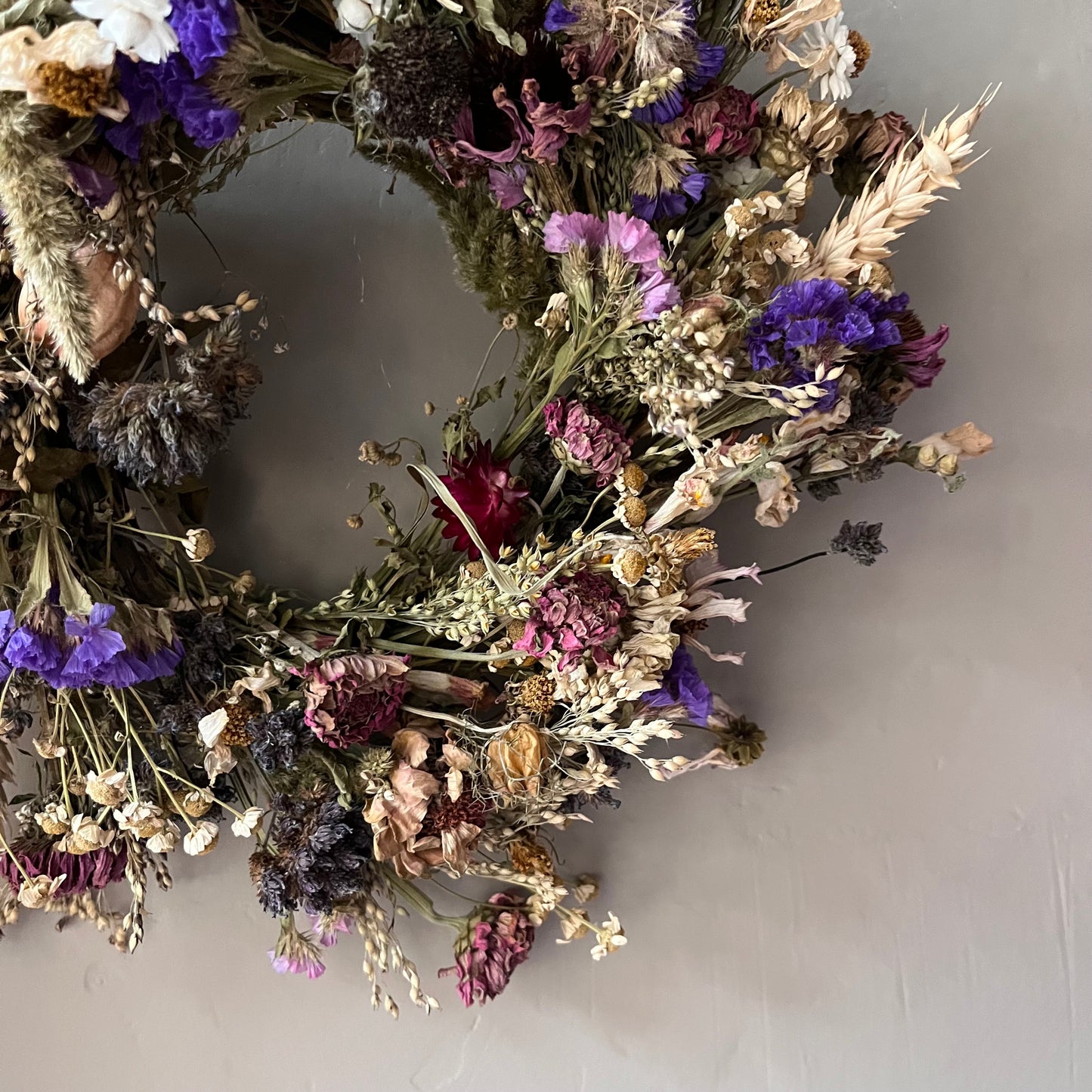 Easter Dried Flower Wreath: Farmhouse Decor (25cm)
