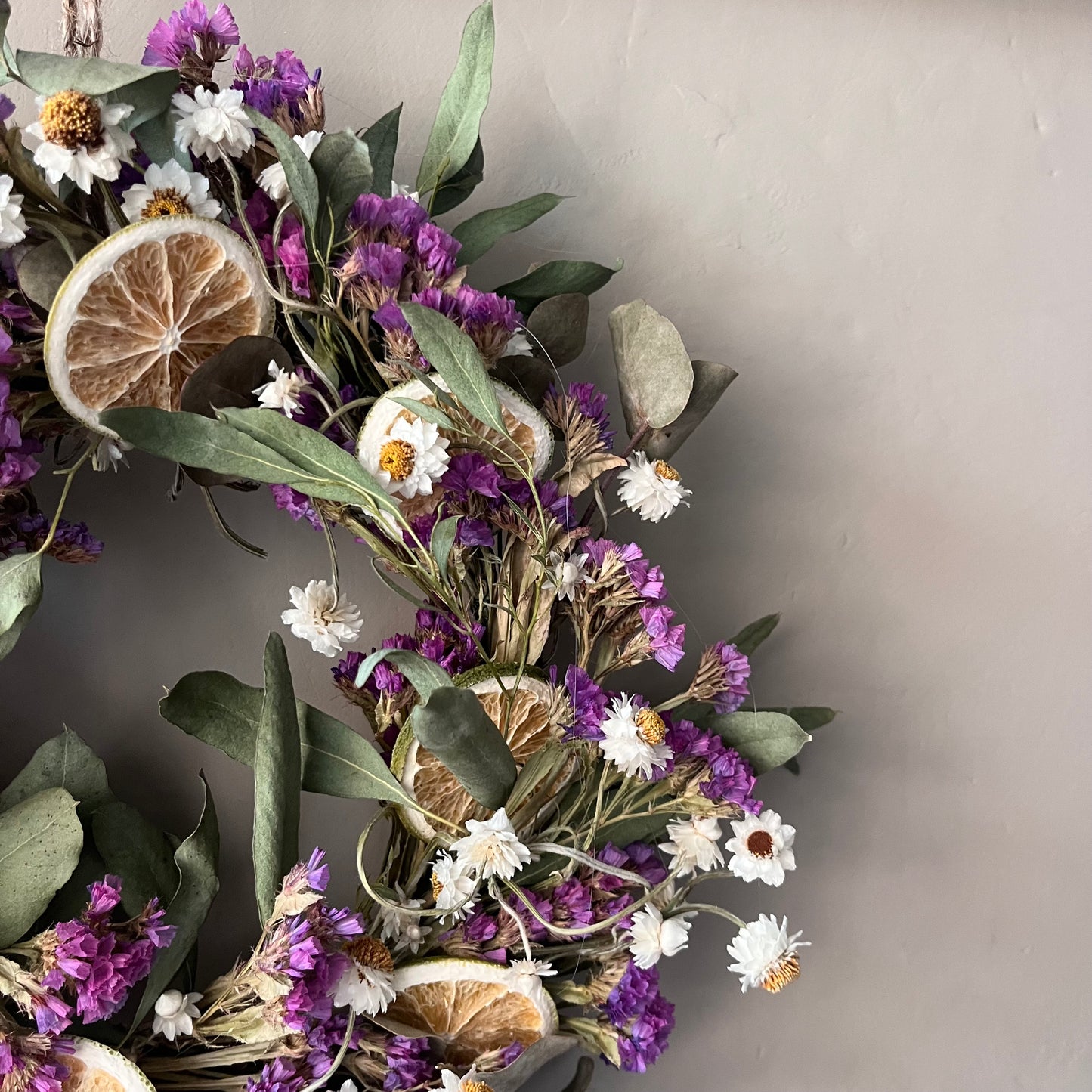 Spring flower wreath | Dried flowers | Farmhouse home | 25cm
