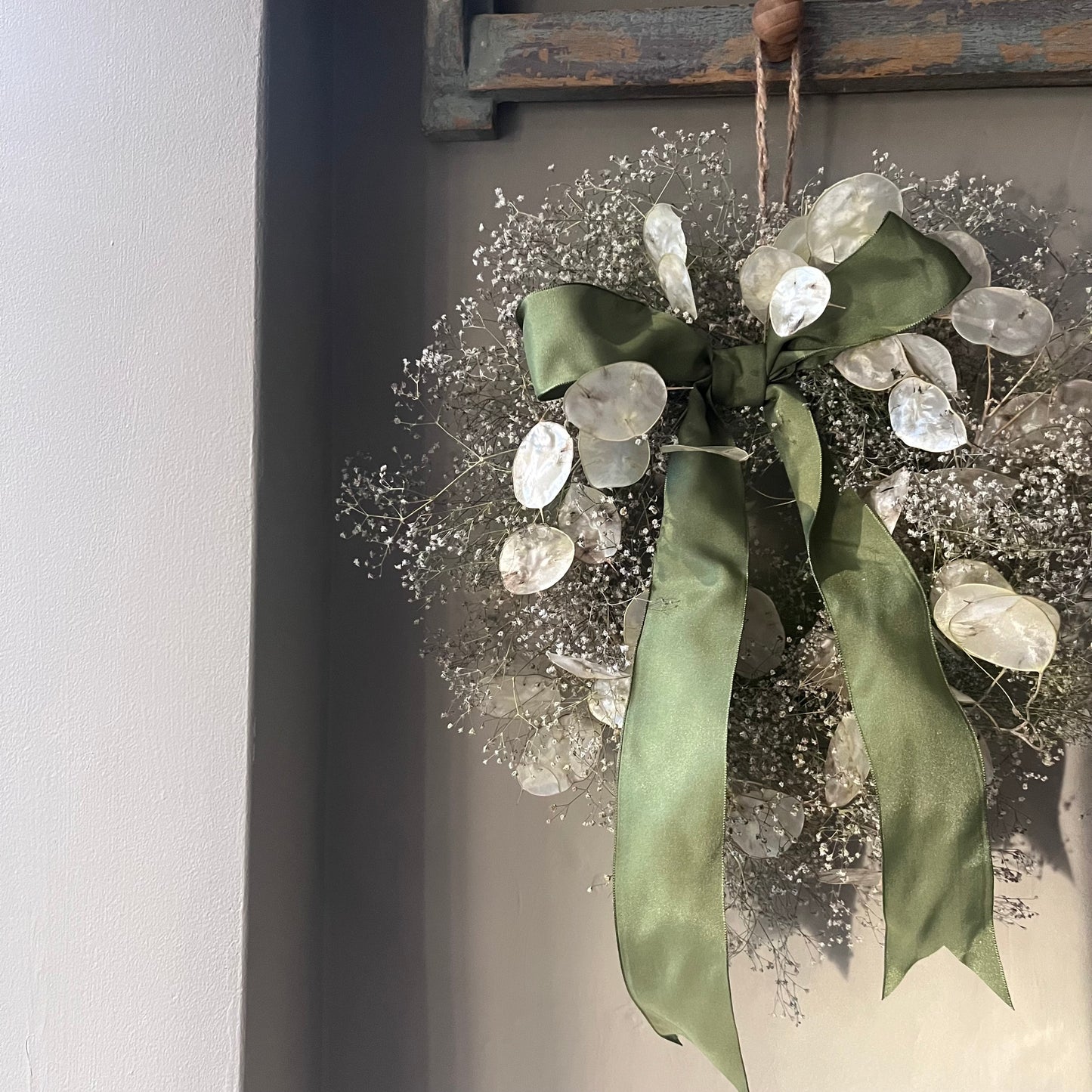 Dried Flower Wreath | Farmhouse Style Winter Decor (25cm)