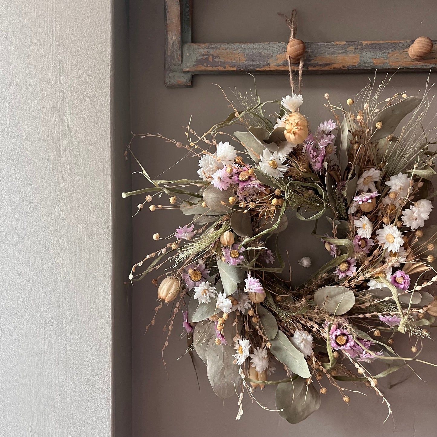 Handcrafted Dried Flower Wreath | Rustic Farmhouse Wall Hanging (25cm)