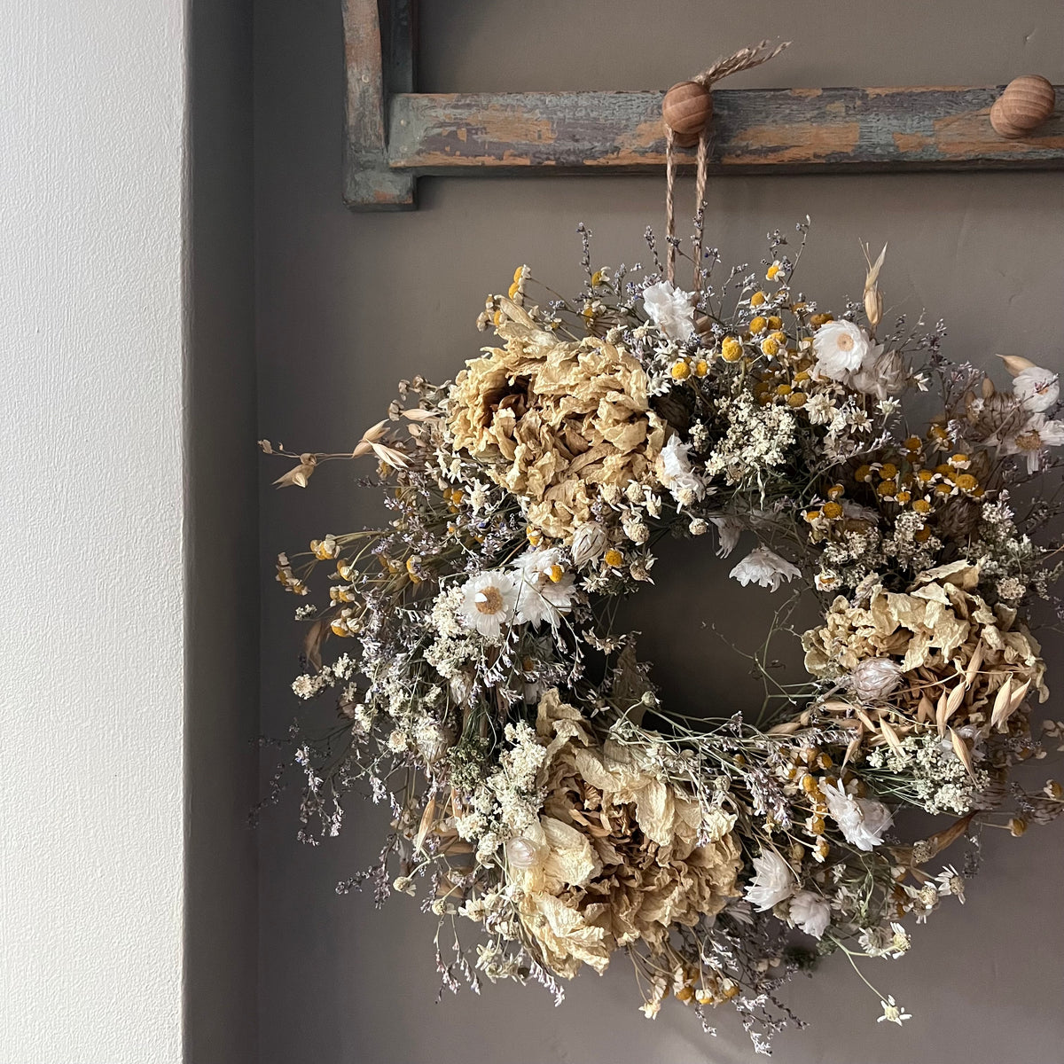 Dried Flower Wreath | Farmhouse Style Autumn Decor | 28cm