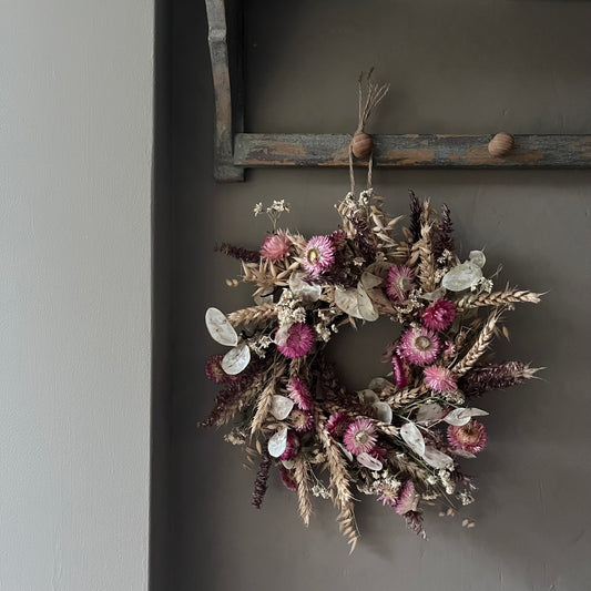 Dried Flower Wreath: Pink Everlasting Floral, Farmhouse Decor (25cm)