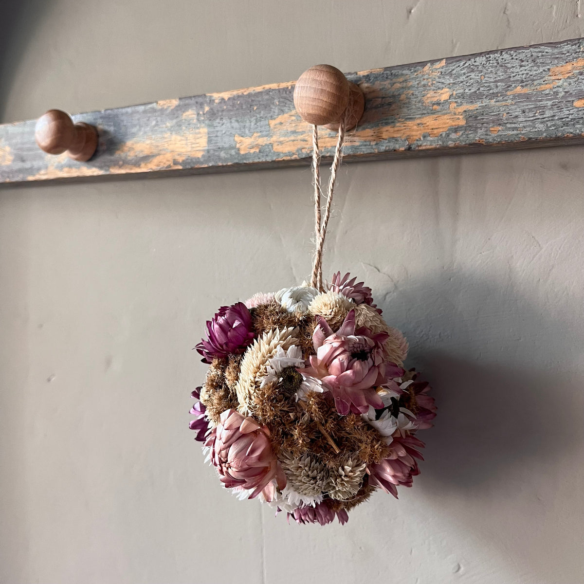 Dried flower baubles | Flower decorations | Tree decorations | Farmhouse Christmas | Natural Christmas decorations