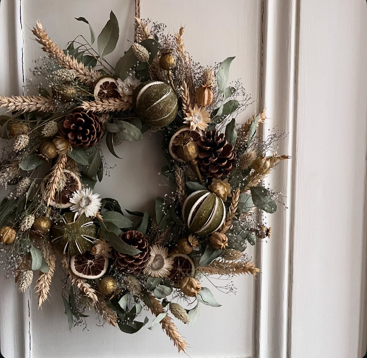 DIY dried flower wreath making kit | Christmas wreath making | DIY winter wreath | Handmade Christmas wreath