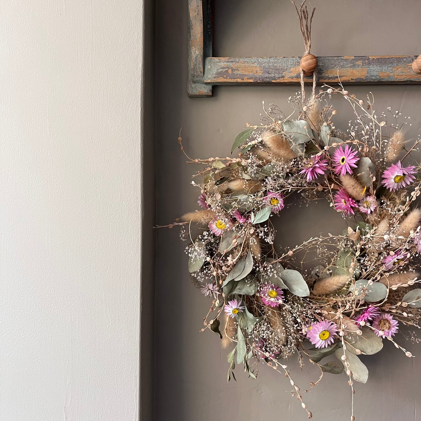 Spring flower wreath | Dried flowers | Farmhouse home | 25cm