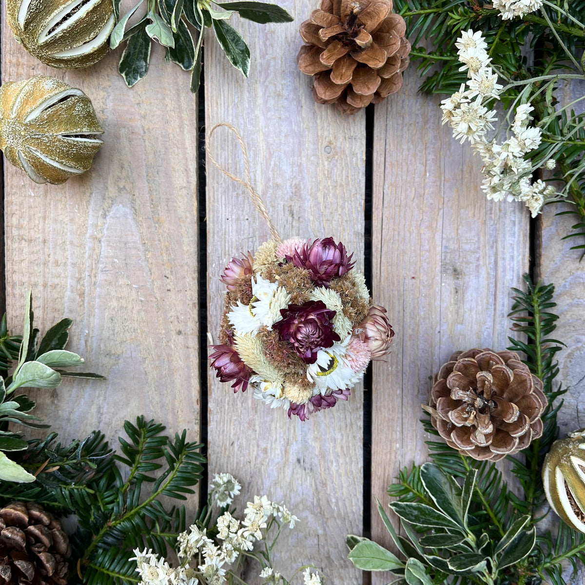 Dried flower baubles | Flower decorations | Tree decorations | Farmhouse Christmas | Natural Christmas decorations