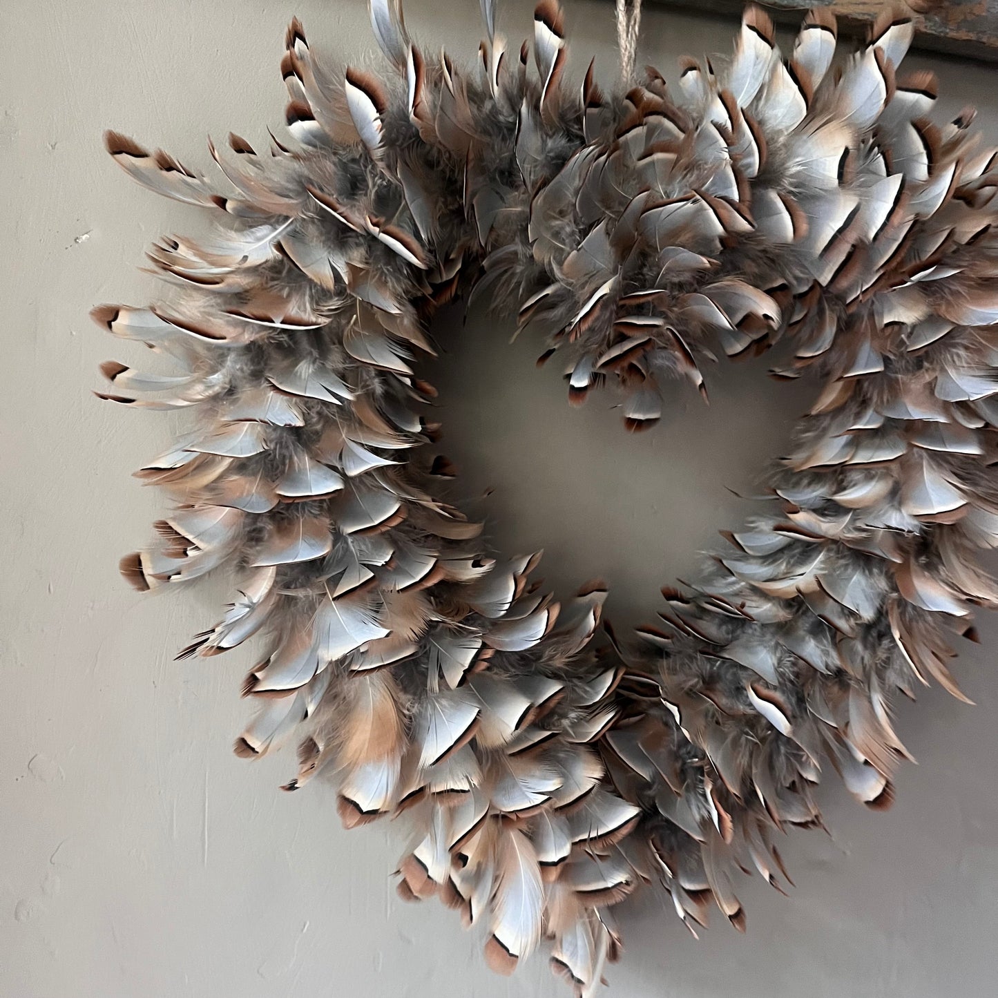 Feather Heart Wreath | Farmhouse Wall Decor | Country living home decor