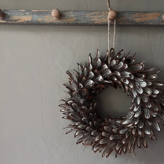 Handcrafted Pheasant feather Wreath - Farmhouse Decor (20-25cm)