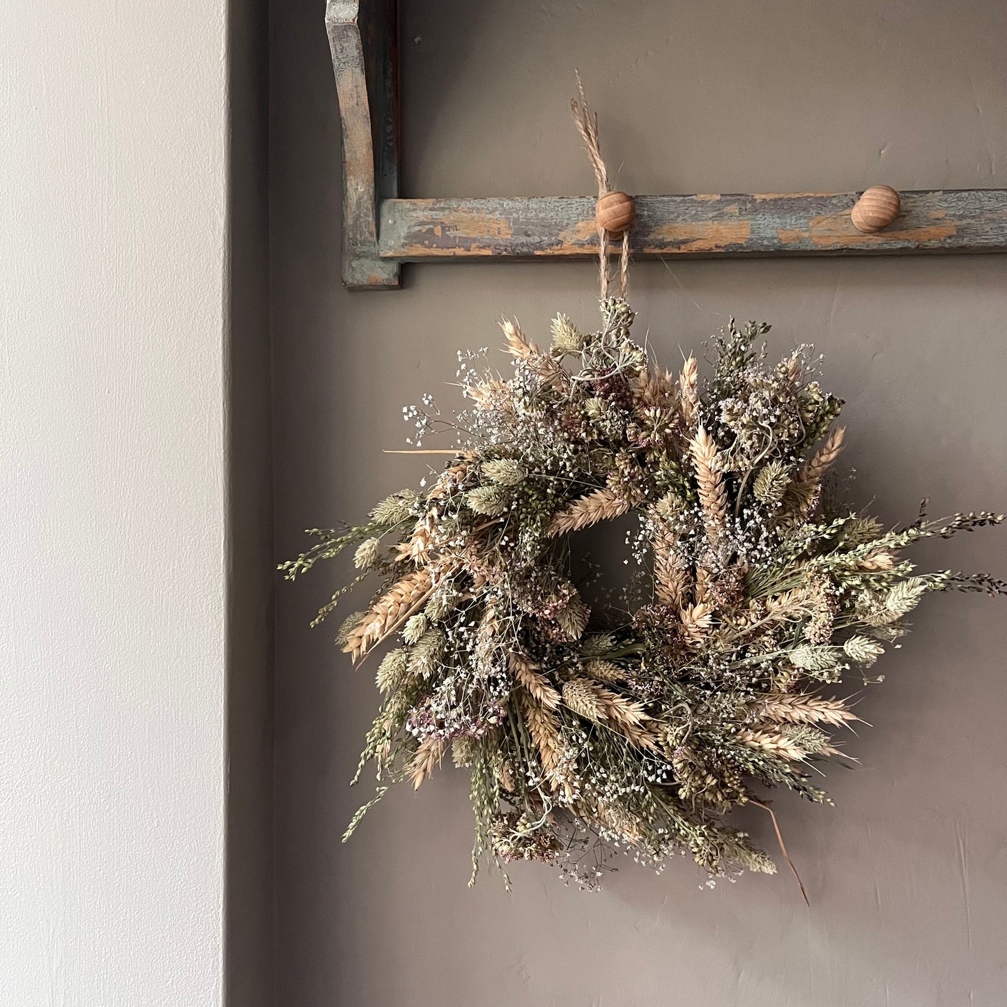 Dried Flower Wreath | Spring Inspired Everlasting Floral Decor, 25cm