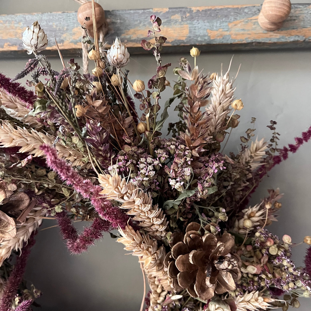 Dried Flower Wreath | Farmhouse Winter Decor | 28cm