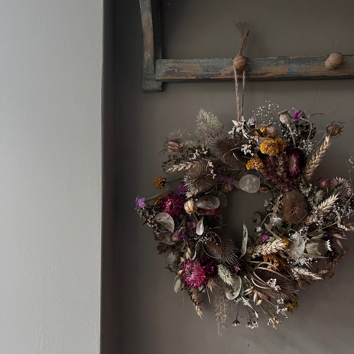 Everlasting dried flowers| Spring inspired decor | Colourful dried flowers | Spring farmhouse decor | Small Dried Flower Wreath | 25x25cm