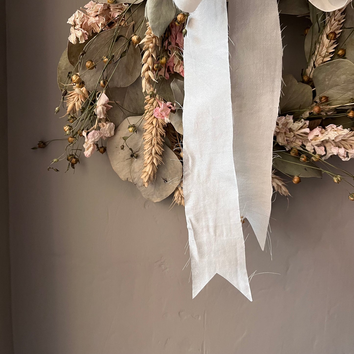Dried Flower Wreath: Farmhouse Style Front Door Decor | 25cm