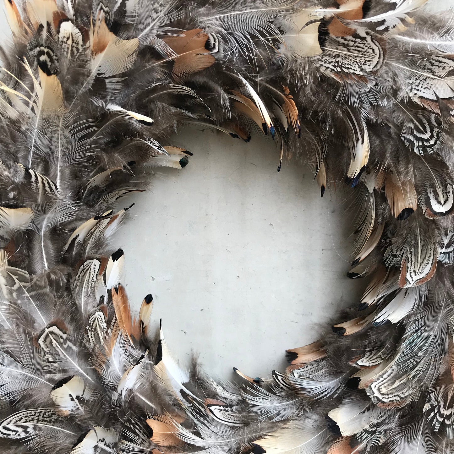 Wreath | Feather wreath | Wedding favour | Front door wreath | Cottage decor | Kitchen wreath | Winter wreath | Porch decor | 25-30cm