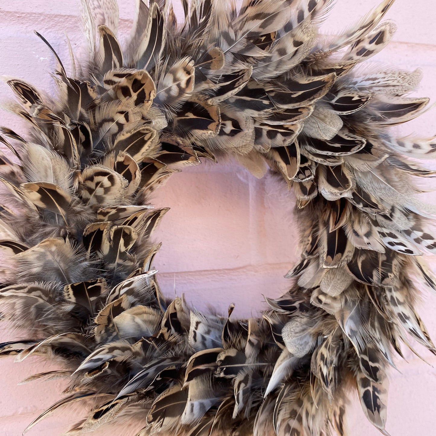 Feather wreath | Feather wall art | Farmhouse wreath | Farmhouse decor |  Country wreath | Shabby chic wreath | Door wreath | 20-25cm