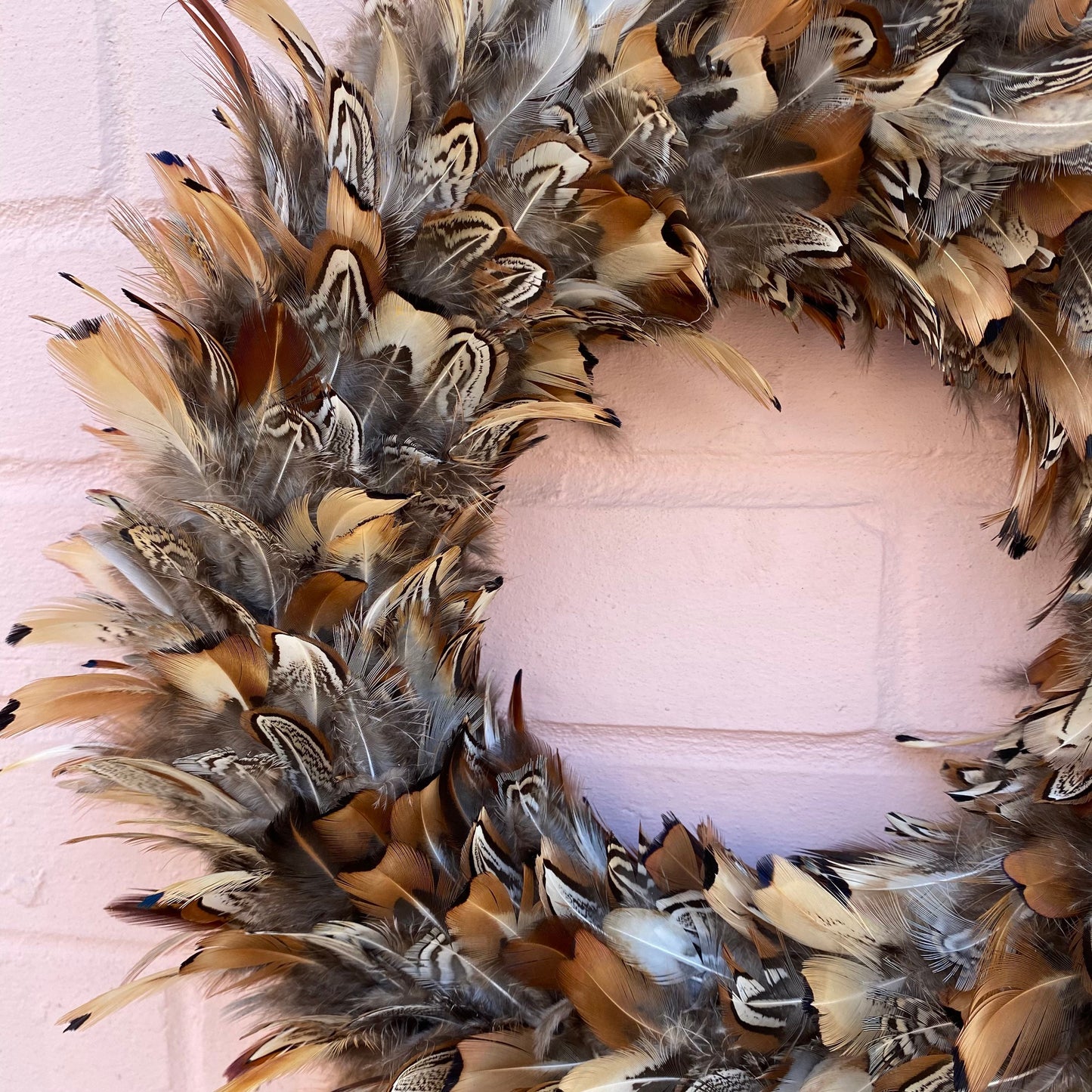 Front door decor | Front door wreath | All year round wreath | Feather accessories | Feather wreath | Seasonal wreath | 30-35cm