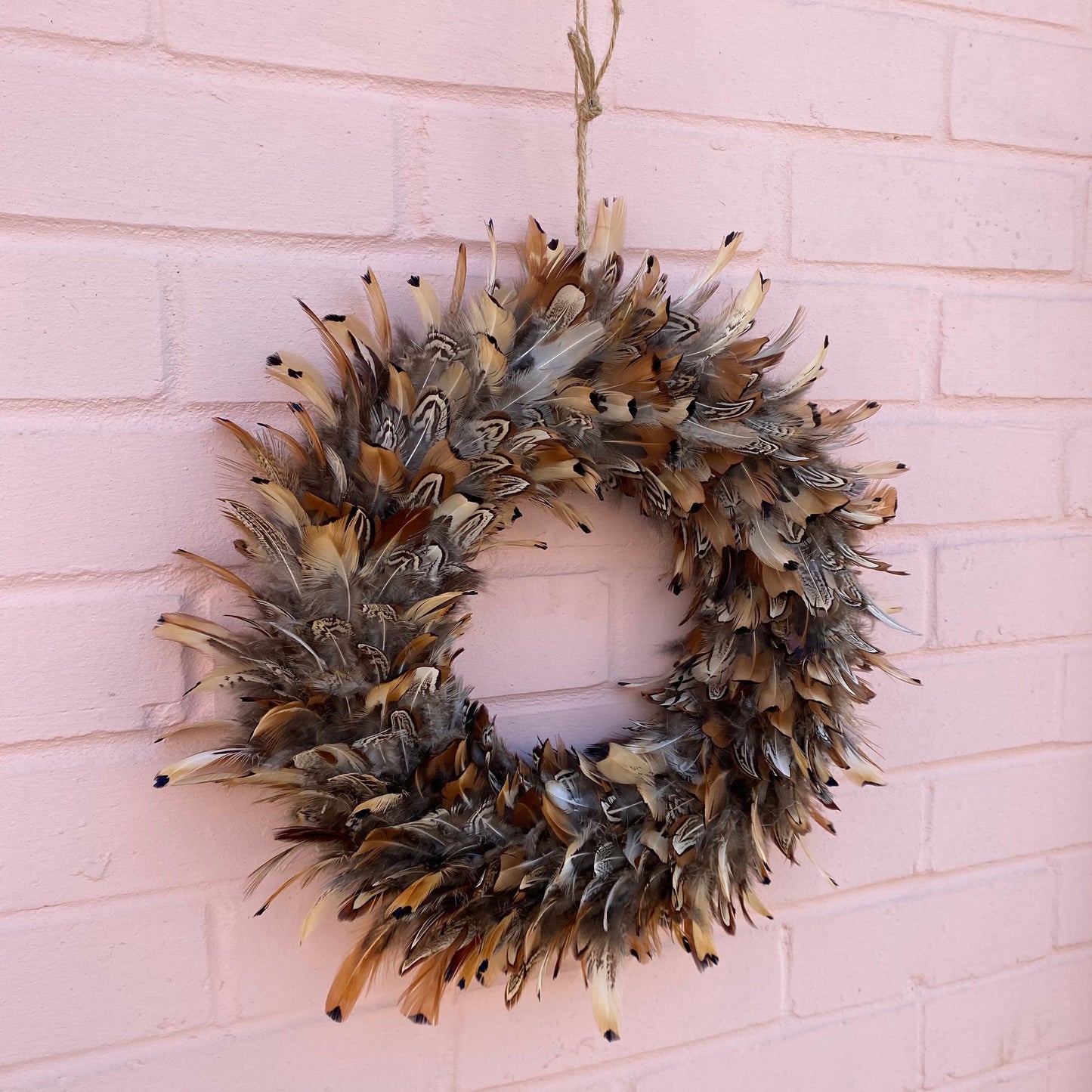 Front door decor | Front door wreath | All year round wreath | Feather accessories | Feather wreath | Seasonal wreath | 30-35cm