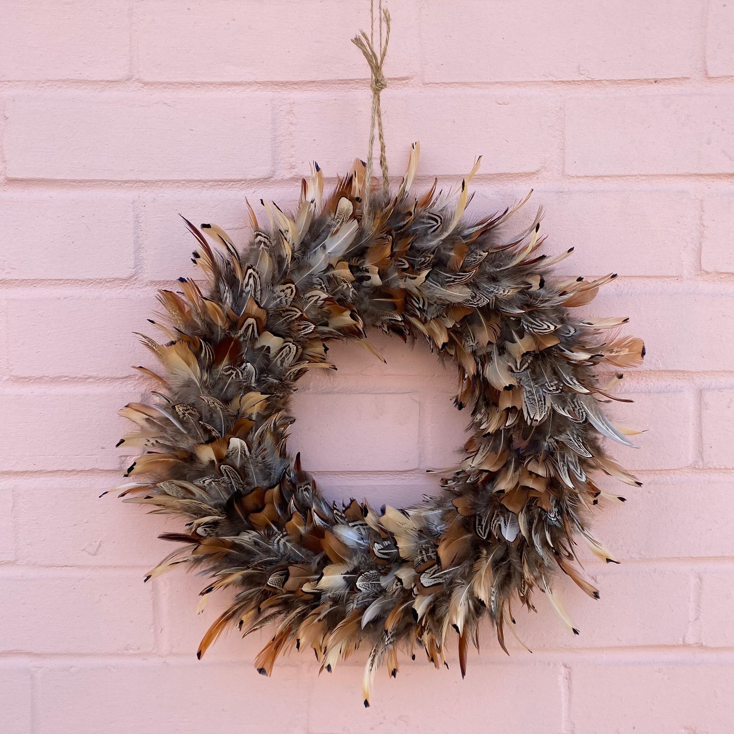 Front door decor | Front door wreath | All year round wreath | Feather accessories | Feather wreath | Seasonal wreath | 30-35cm