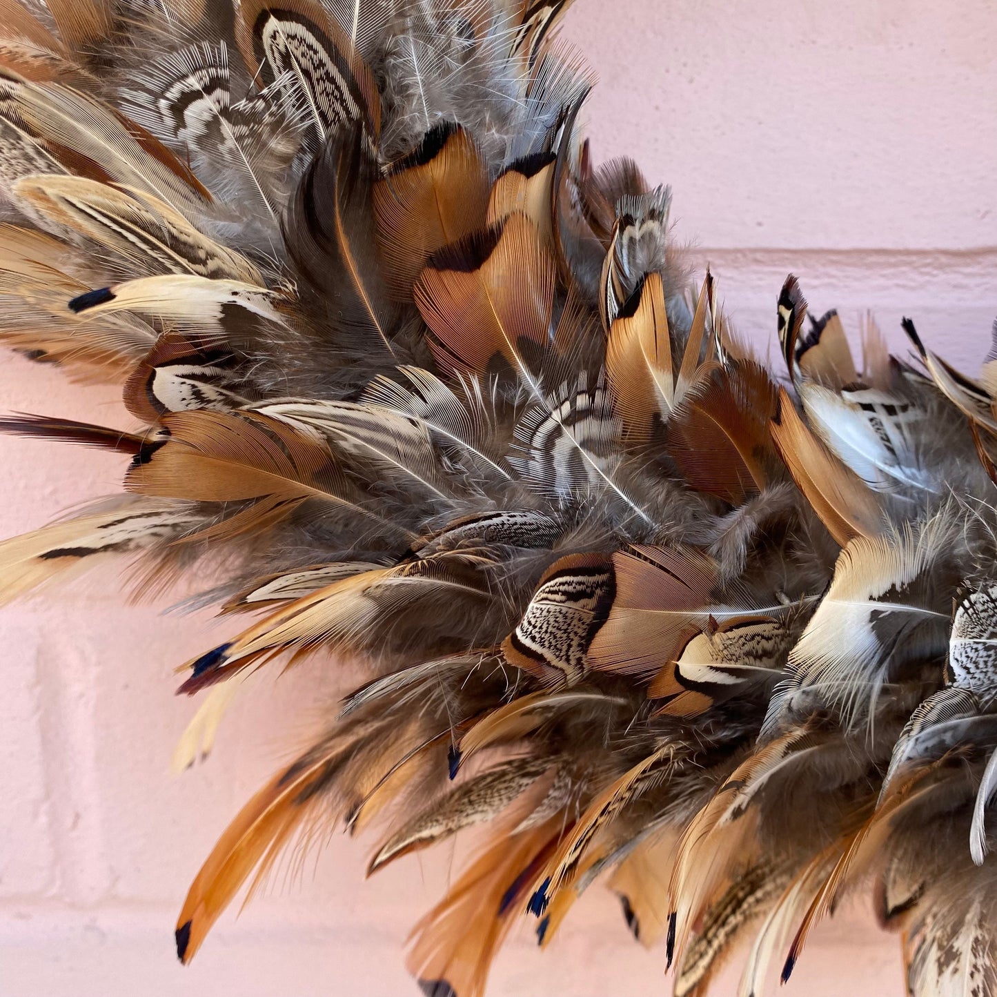 Front door decor | Front door wreath | All year round wreath | Feather accessories | Feather wreath | Seasonal wreath | 30-35cm