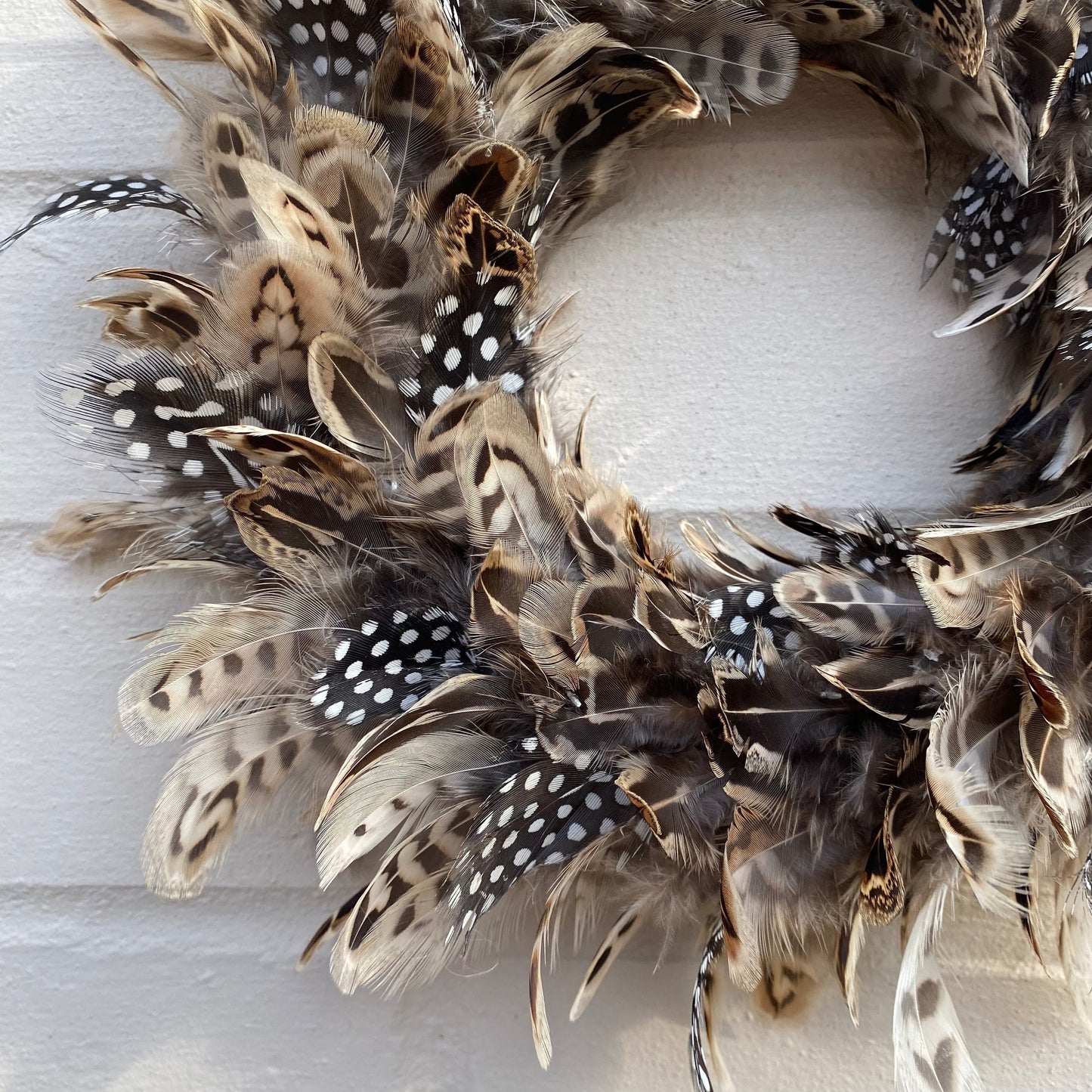 Feather wreath | Spring door wreath | Farmhouse wreath | Farmhouse decor | Country wreath | Country Living | Easter decorations | 20-25cm