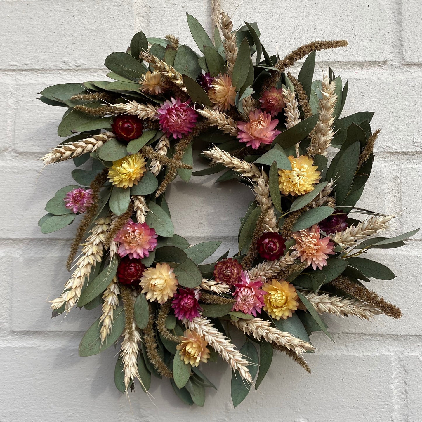 Everlasting flower | Dried flowers | Farmhouse style | Farmhouse home | Country living | Front door decor | Farmhouse wreath | 22cm