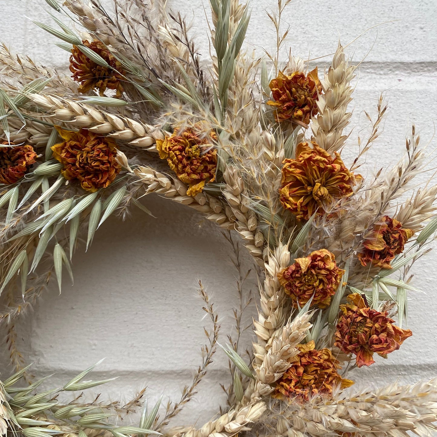 Everlasting flower | Dried flowers | Farmhouse style | Farmhouse home | Country living | Front door decor | Farmhouse wreath | 23cm