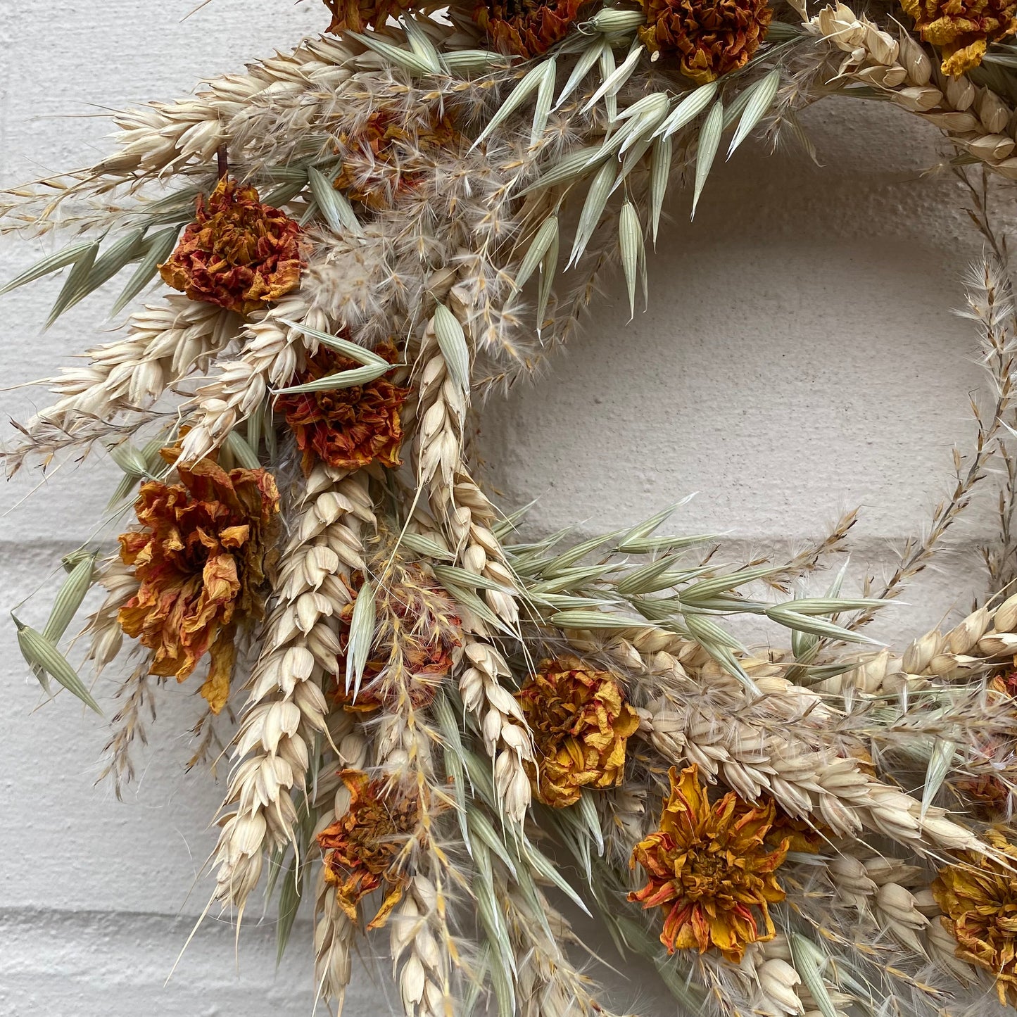 Everlasting flower | Dried flowers | Farmhouse style | Farmhouse home | Country living | Front door decor | Farmhouse wreath | 23cm