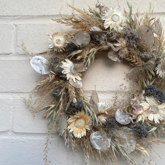 Spring wreath| Small wreath | White wreath | Cottage core | Dried flowers | Farm house decor | Wall hangings | 23cm