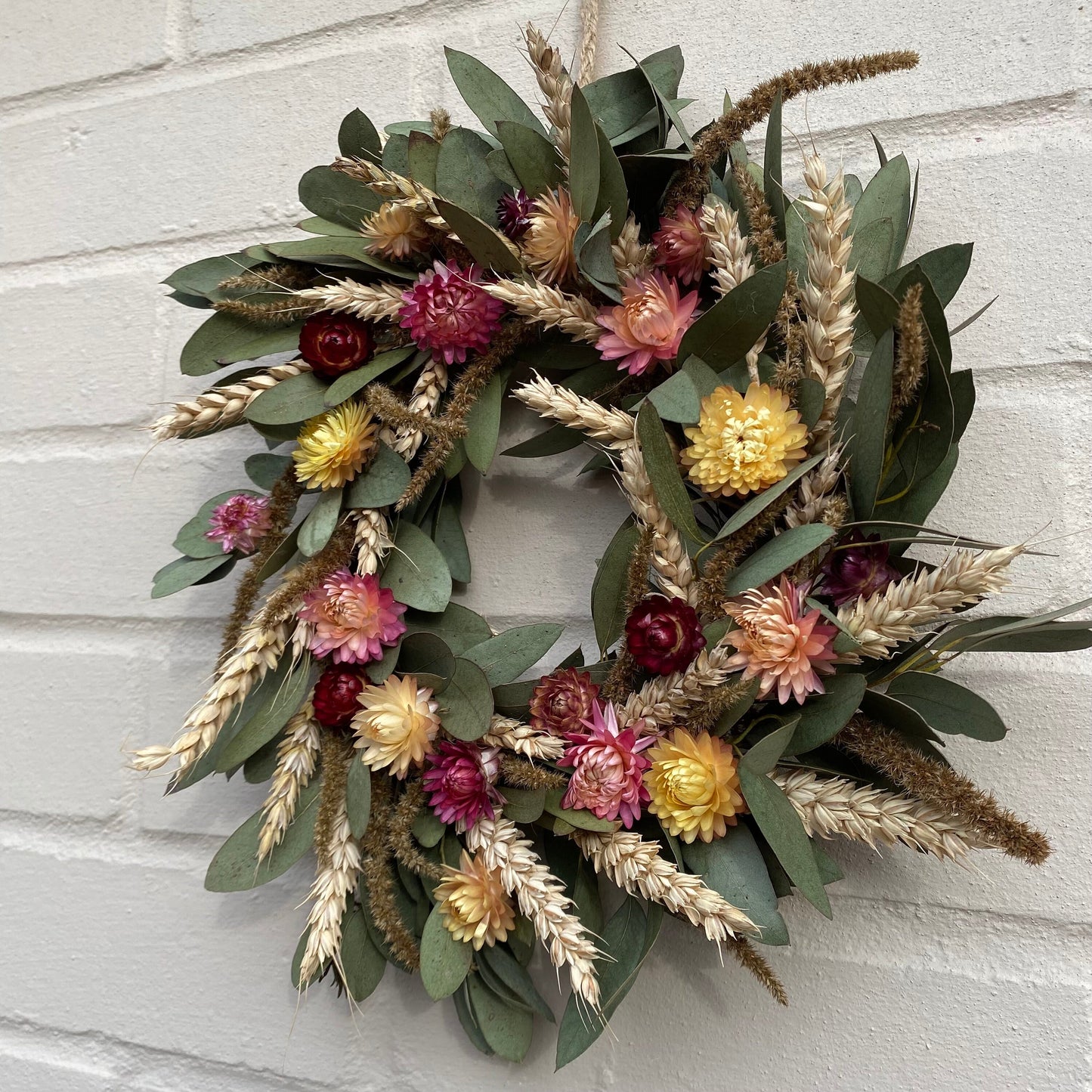 Everlasting flower | Dried flowers | Farmhouse style | Farmhouse home | Country living | Front door decor | Farmhouse wreath | 22cm