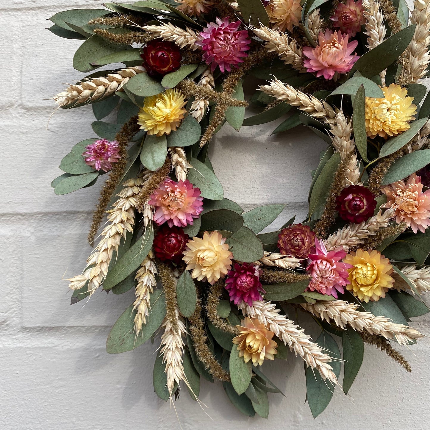 Everlasting flower | Dried flowers | Farmhouse style | Farmhouse home | Country living | Front door decor | Farmhouse wreath | 22cm