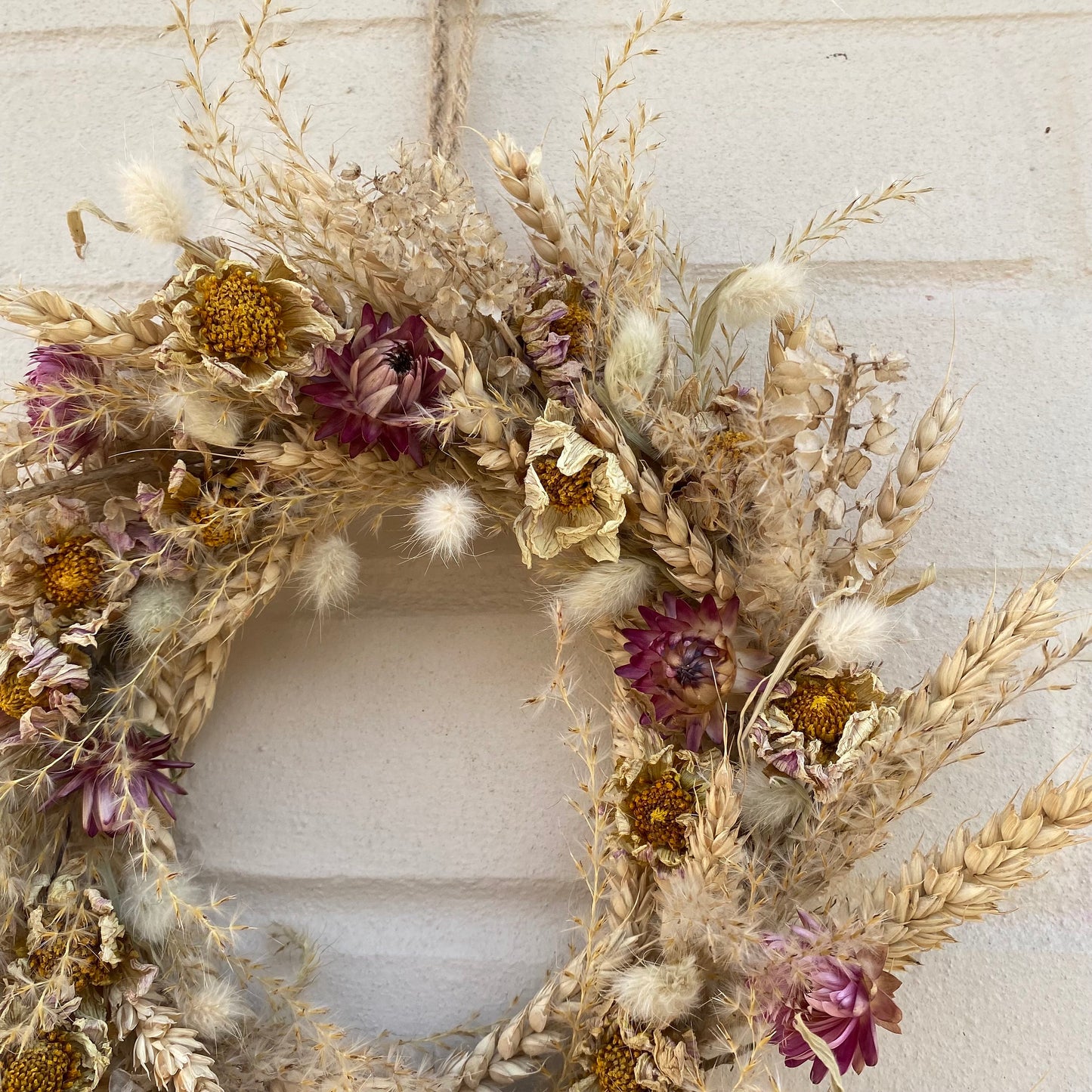 Everlasting flower | Spring inspired decor | Spring dried flowers | Small Dried Flower Wreath | Everlastings | Easter Home Decor | 23cm