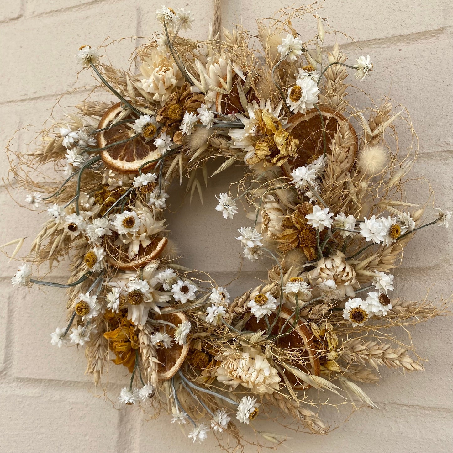 Everlasting flower | Winter inspired decor | Winter dried flowers | Small Dried Flower Wreath | Everlastings | Christmas Home Décor | 23cm