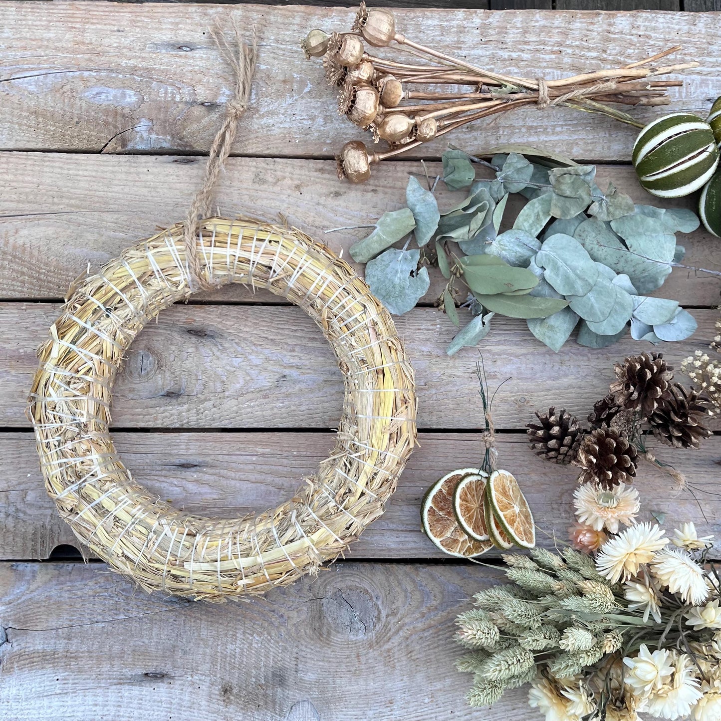 Dried flower wreath making kit | Christmas wreath making | Winter wreath | Make your own | Craft kits | 25cm wreath