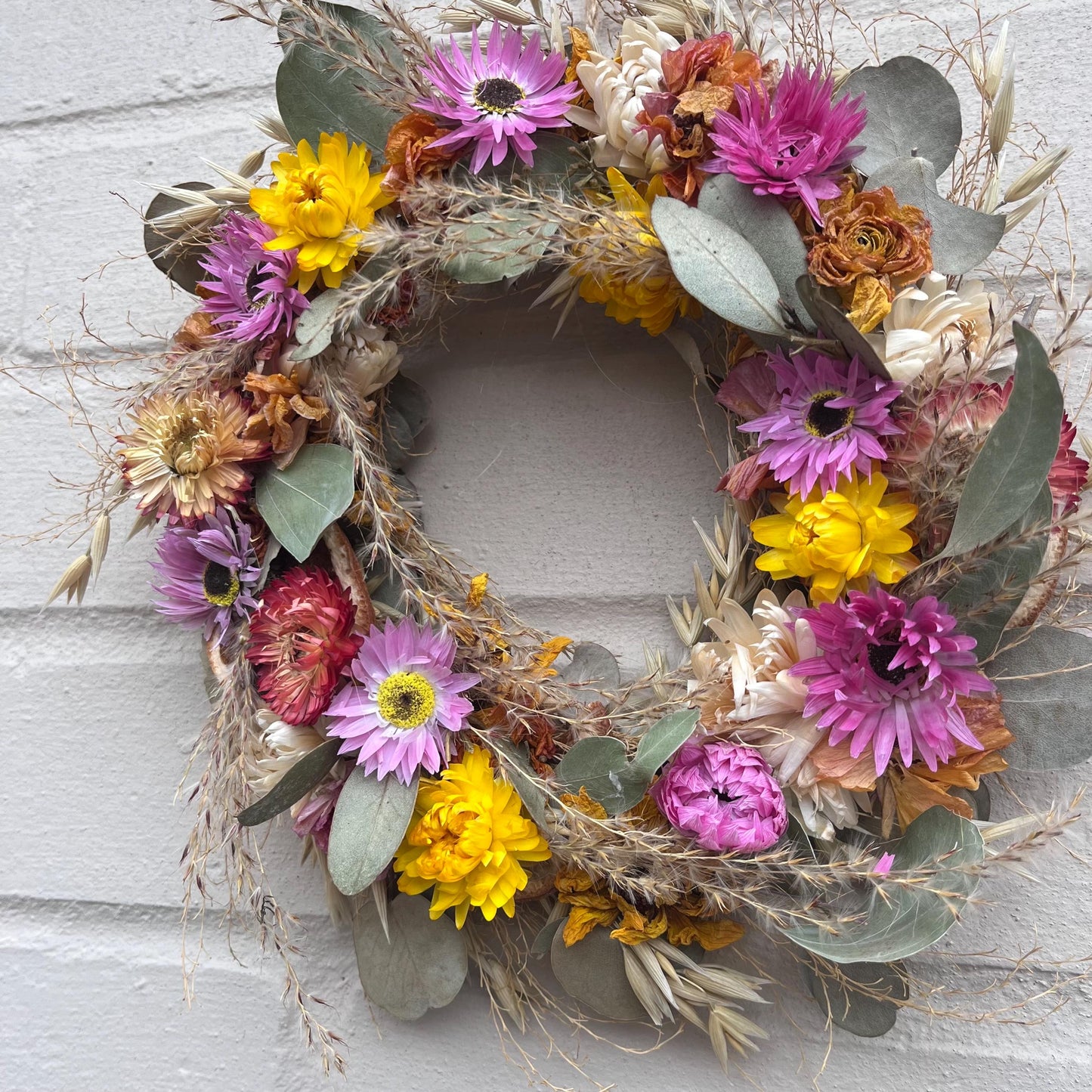 Dried flower wreath | Spring flowers | Farmhouse style | Farmhouse home | Country living | Farmhouse wreath | Pink wreath | 25x25cm