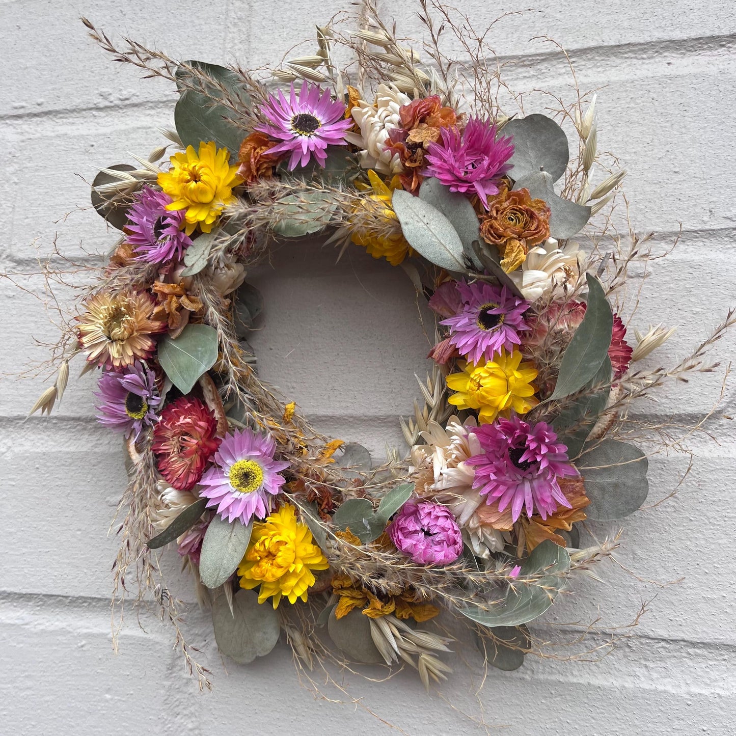 Dried flower wreath | Spring flowers | Farmhouse style | Farmhouse home | Country living | Farmhouse wreath | Pink wreath | 25x25cm