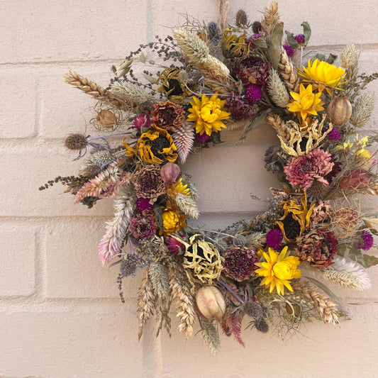 Everlasting flower | Dried flowers | Cottage wreath | Cottage decor | Country living | Front door decor| Autumnal door decor | 25cm