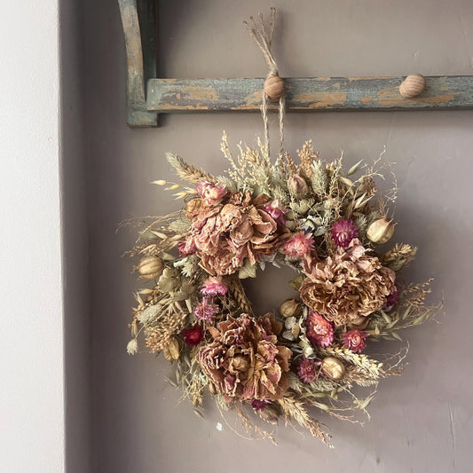 Everlasting flower | Spring  inspired decor | Easter dried flowers | Small Dried Flower Wreath | Everlastings | Spring Home Decor | 25cm