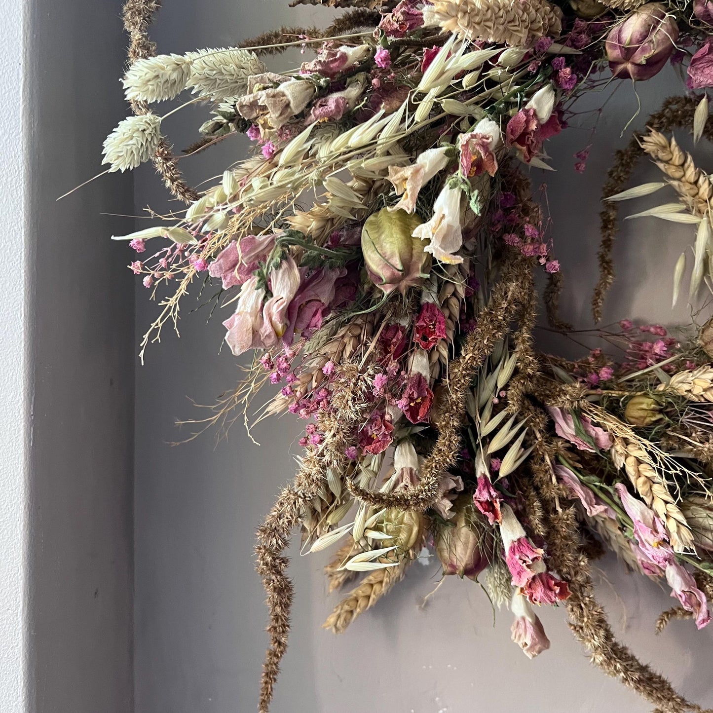 Autumn flower wreath | Dried flowers | Farmhouse home | Country living | Seasonal Front door decor | Autumnal Farmhouse wreath | 25cm