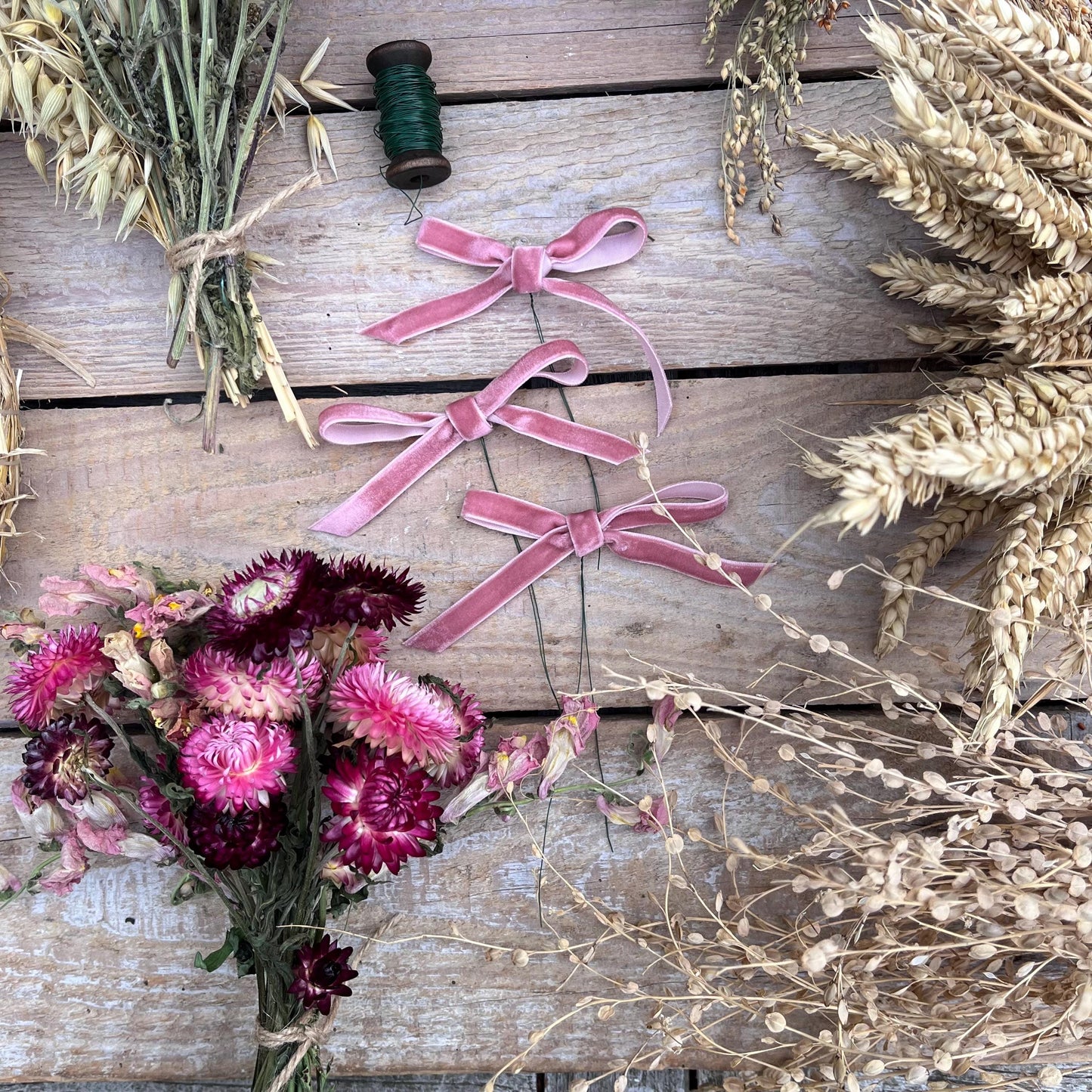 Dried flower wreath making kit | Wreath making kit | 25cm wreath | Craft kit | DIY kit | Flower craft kit | Summer wreath