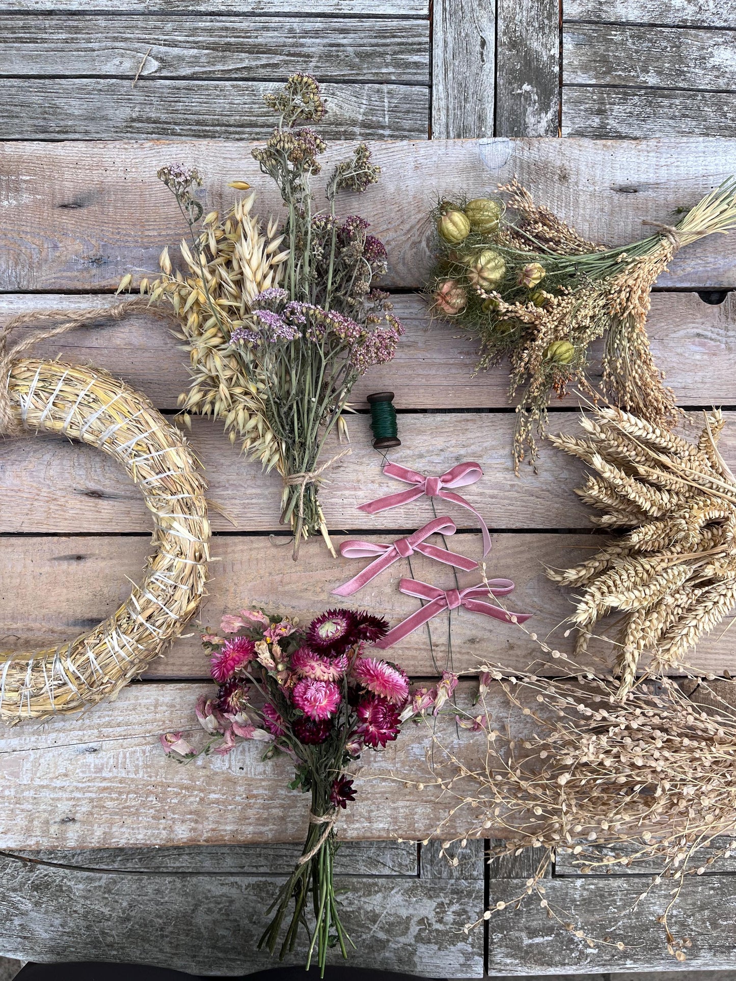Dried flower wreath making kit | Wreath making kit | 25cm wreath | Craft kit | DIY kit | Flower craft kit | Summer wreath