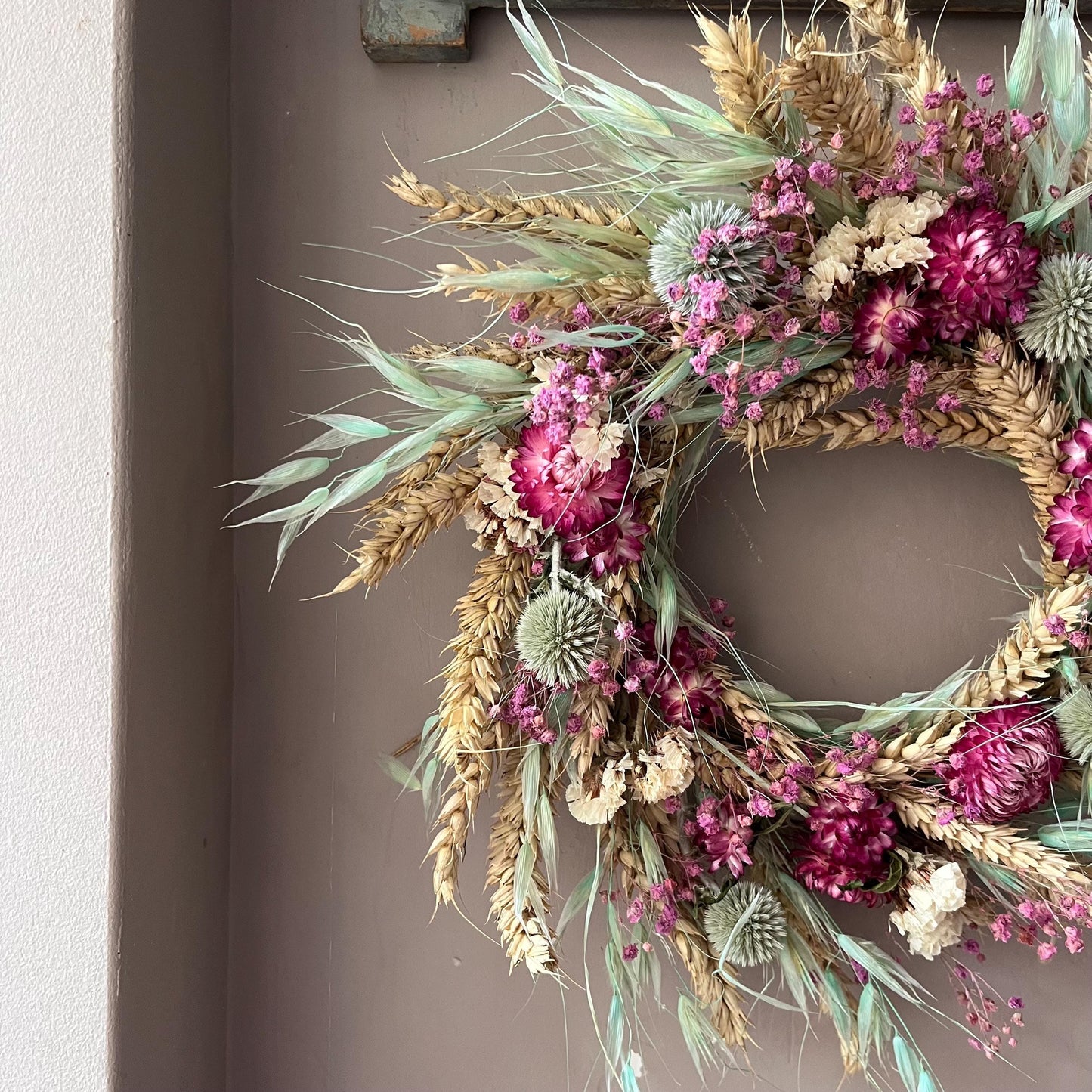 Everlasting dried flowers| Spring inspired decor | Colourful dried flowers | Spring farmhouse decor | Small Dried Flower Wreath | 25x25cm
