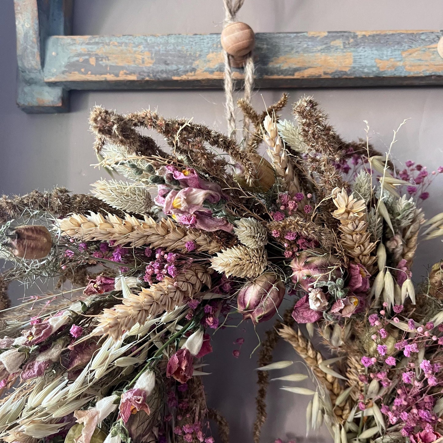 Autumn flower wreath | Dried flowers | Farmhouse home | Country living | Seasonal Front door decor | Autumnal Farmhouse wreath | 25cm