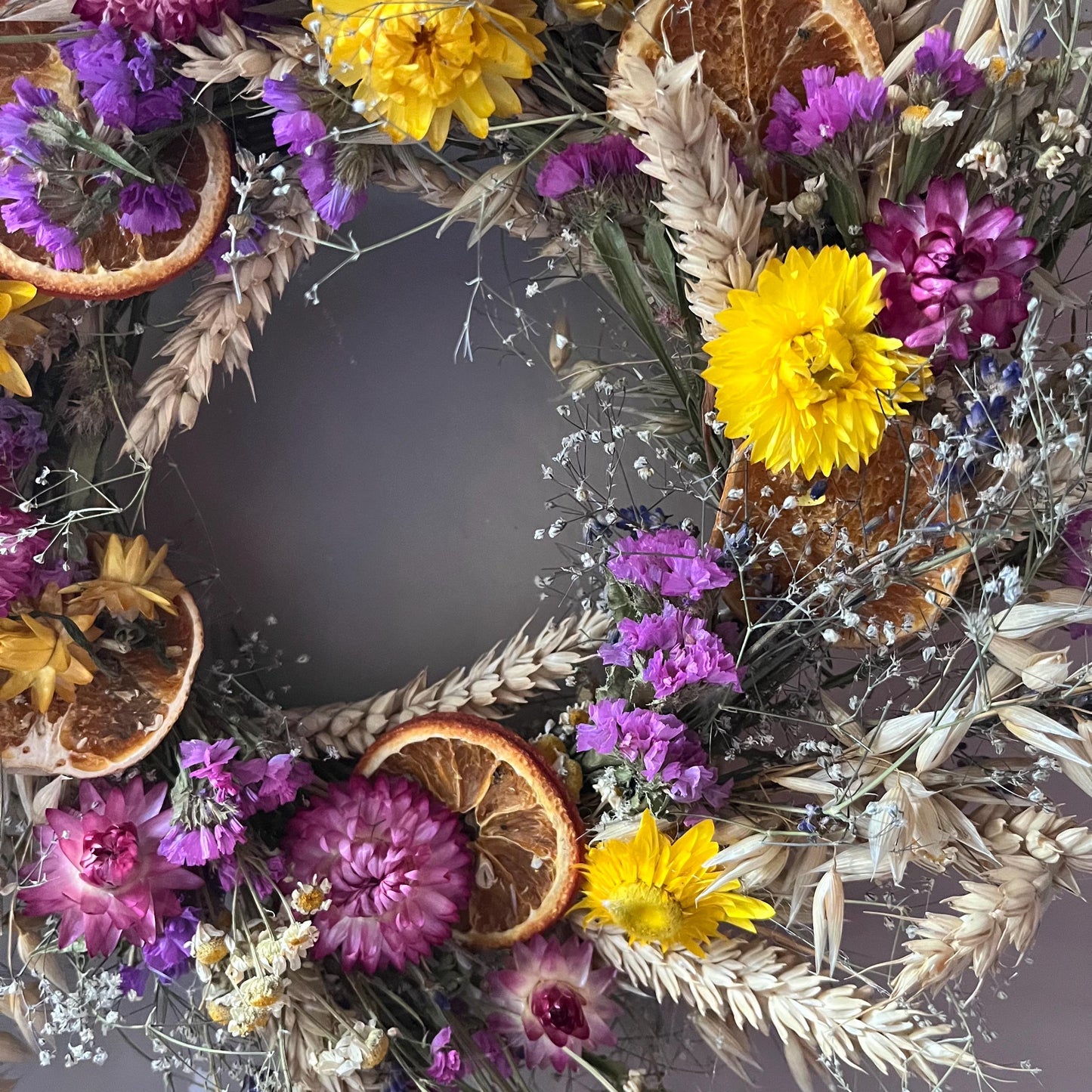 Autumnal flower wreath | Dried flowers | Farmhouse home | Country living | Front door decor | Farmhouse wreath | 25cm