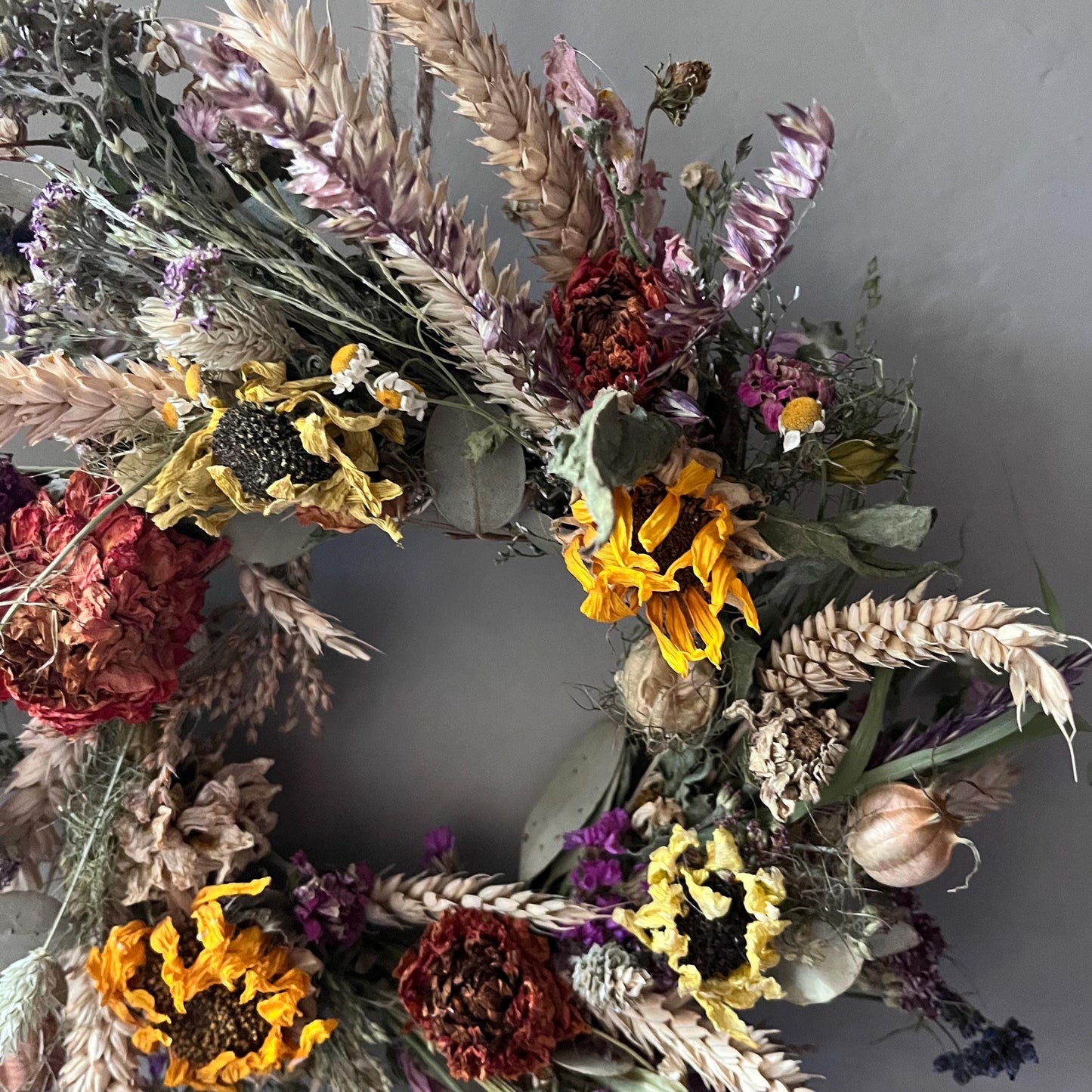 Everlasting flower | Autumn inspired decor | Autumn dried flowers | Small Dried Flower Wreath | Everlastings | Autumnal Home Decor | 25cm