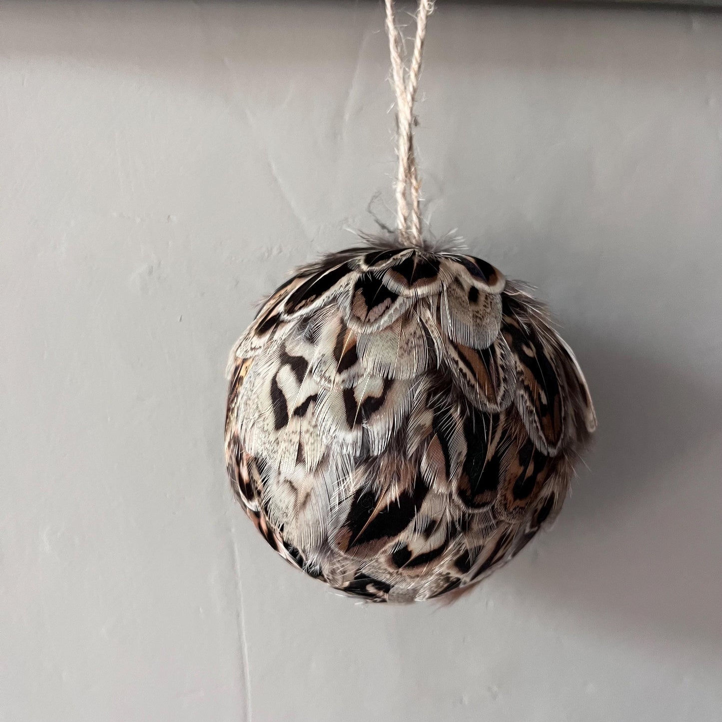 Baubles | Feather baubles | Farmhouse Christmas decorations | Country living Christmas | Feather decorations | Tree decorations