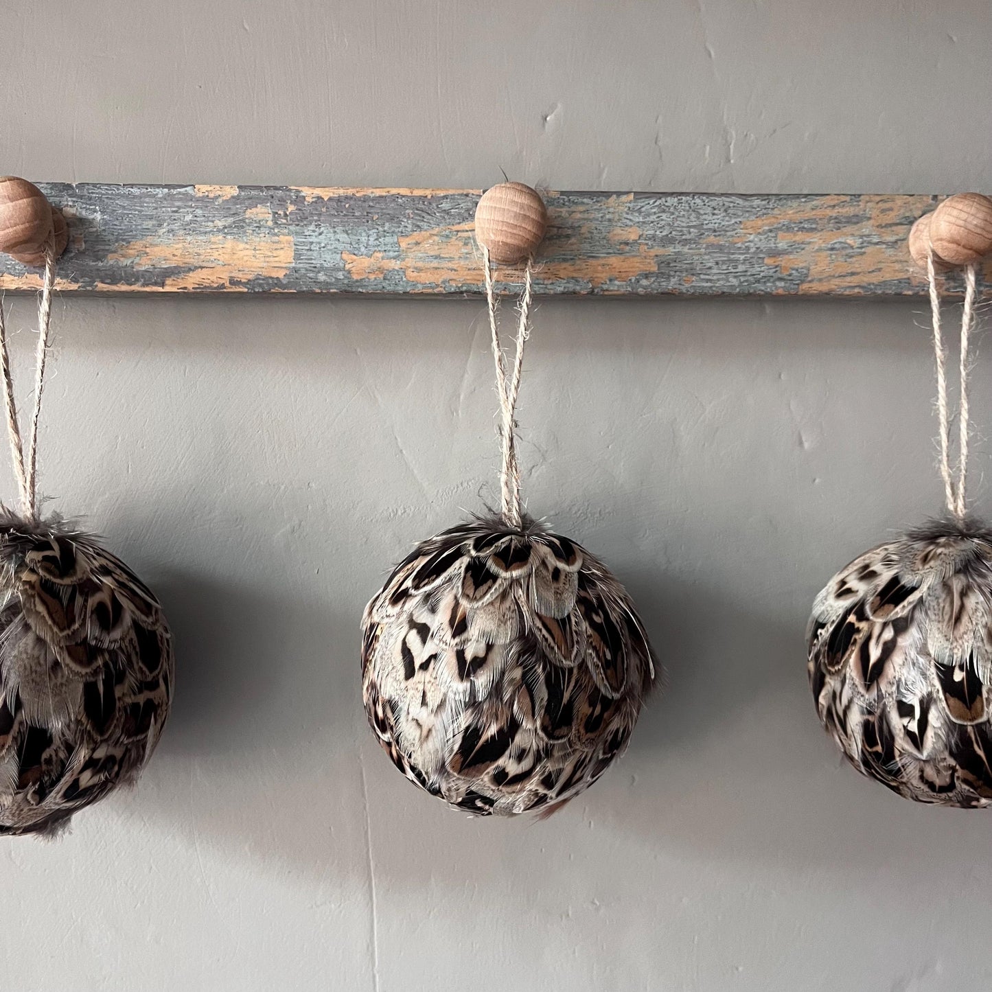 Baubles | Feather baubles | Farmhouse Christmas decorations | Country living Christmas | Feather decorations | Tree decorations