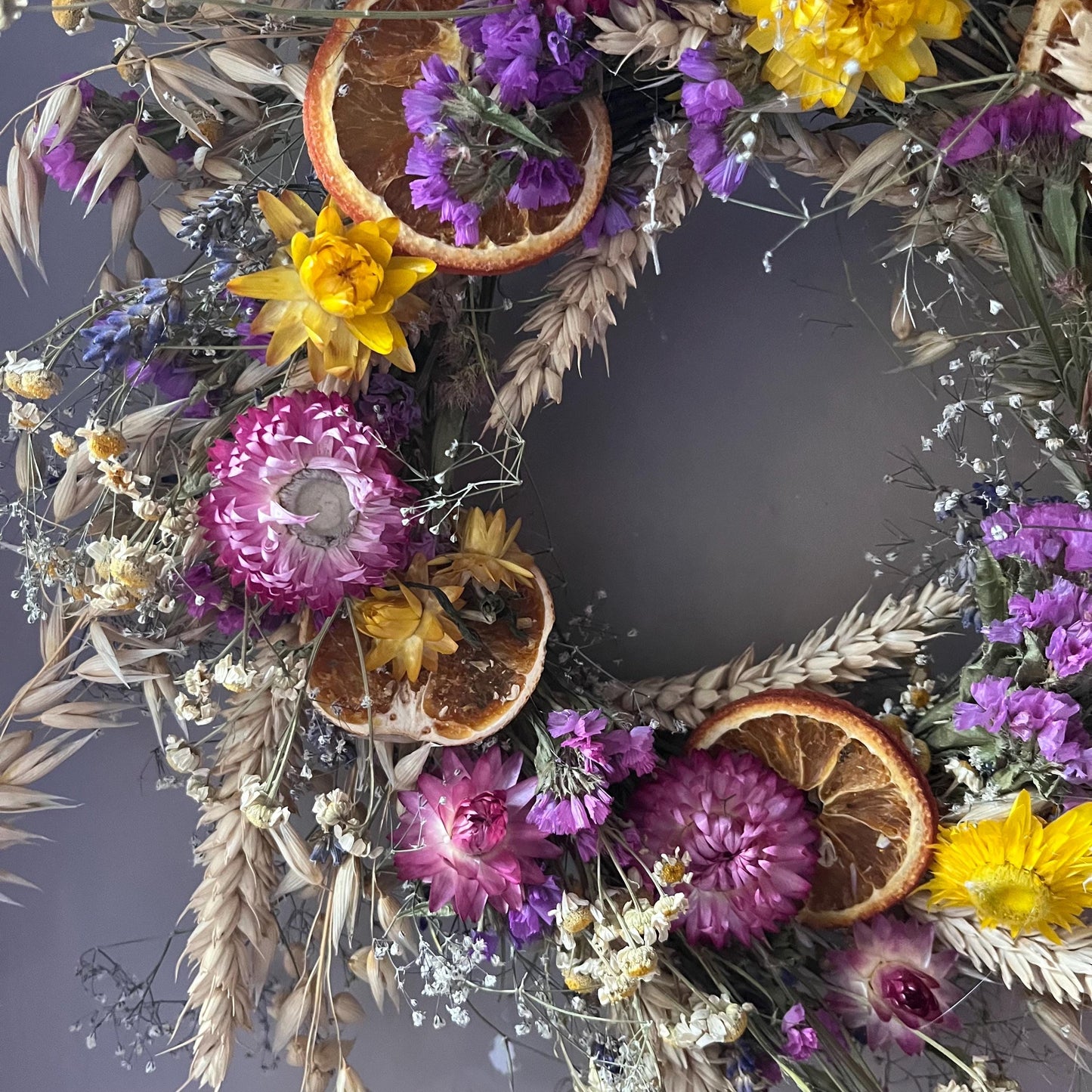 Autumnal flower wreath | Dried flowers | Farmhouse home | Country living | Front door decor | Farmhouse wreath | 25cm