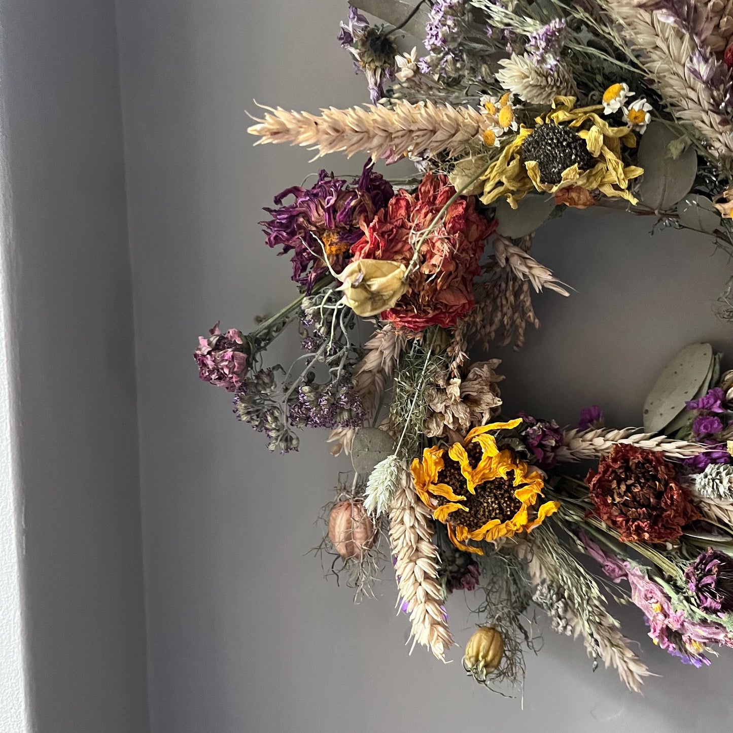 Everlasting flower | Autumn inspired decor | Autumn dried flowers | Small Dried Flower Wreath | Everlastings | Autumnal Home Decor | 25cm